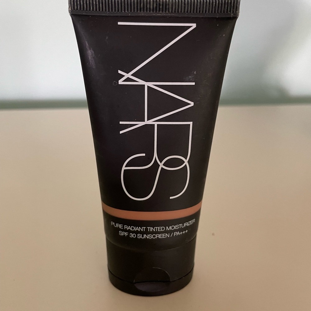 Nars tinted moisturizer